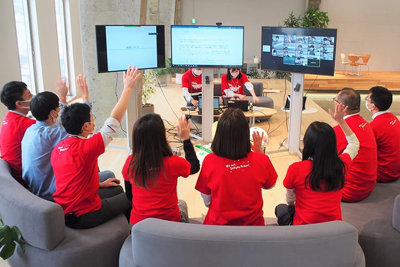 Chuyến tham quan nơi làm việc trực tuyến dành cho học sinh năm thứ hai trường trung học Shizuoka Shoyo trực thuộc Đại học Tokai